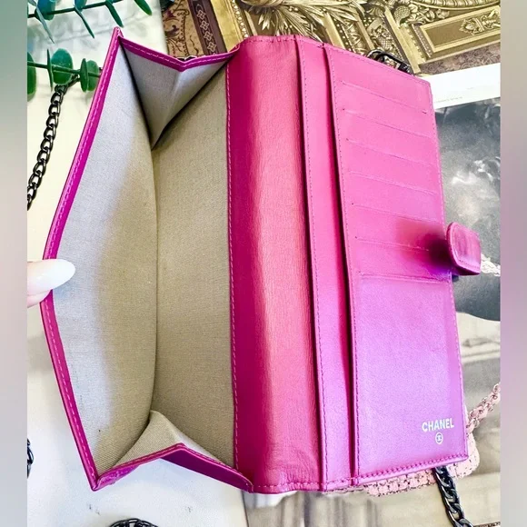 CHANEL Quilted Wallet - Picture 8 of 12